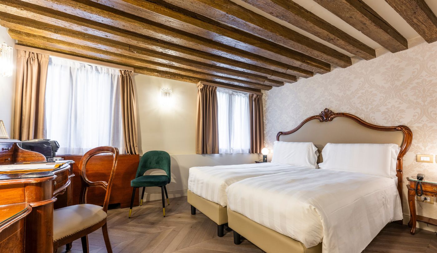 Hotel Colombina - deluxe canal view