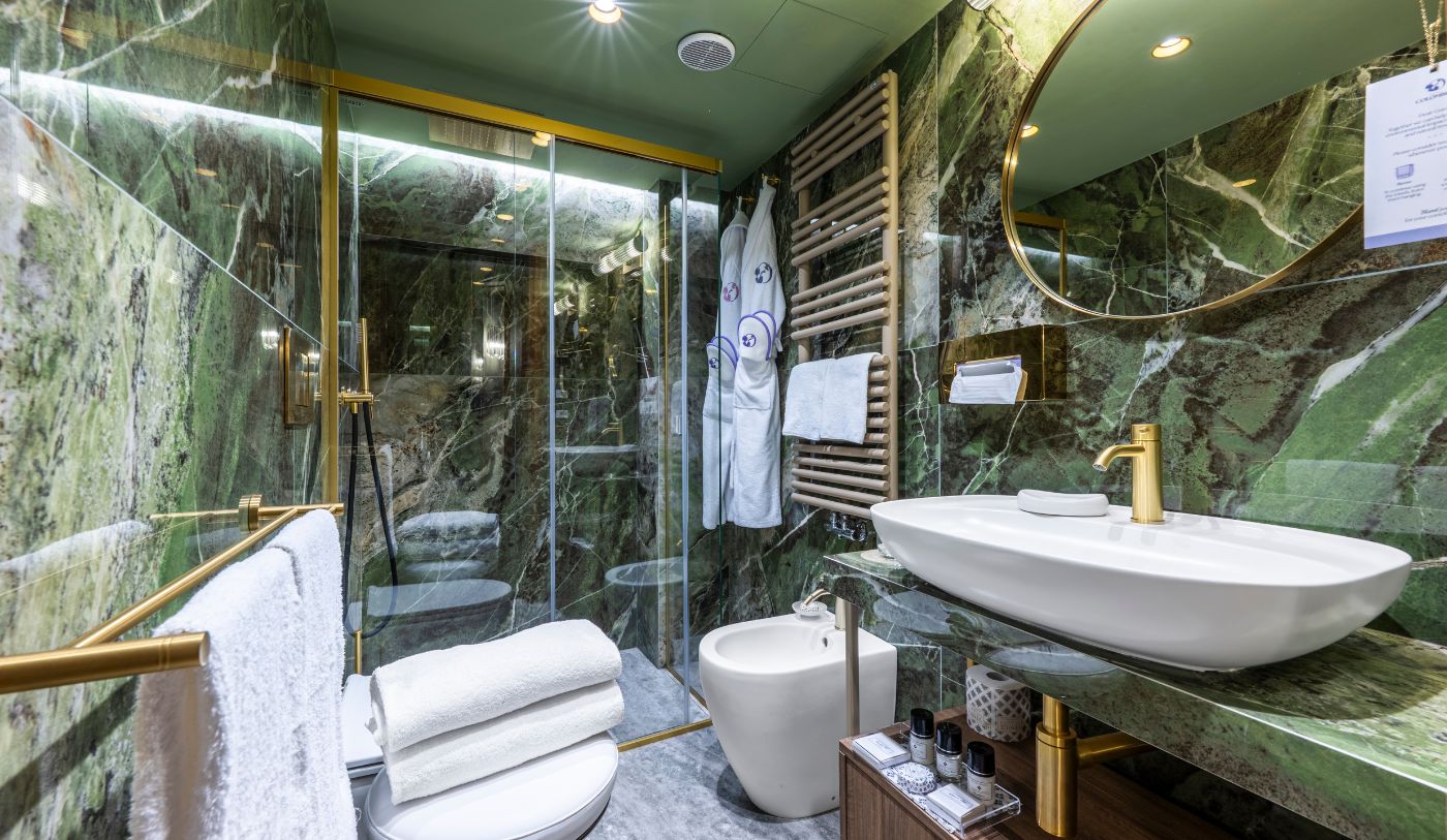 Hotel Colombina - deluxe canal view bagno