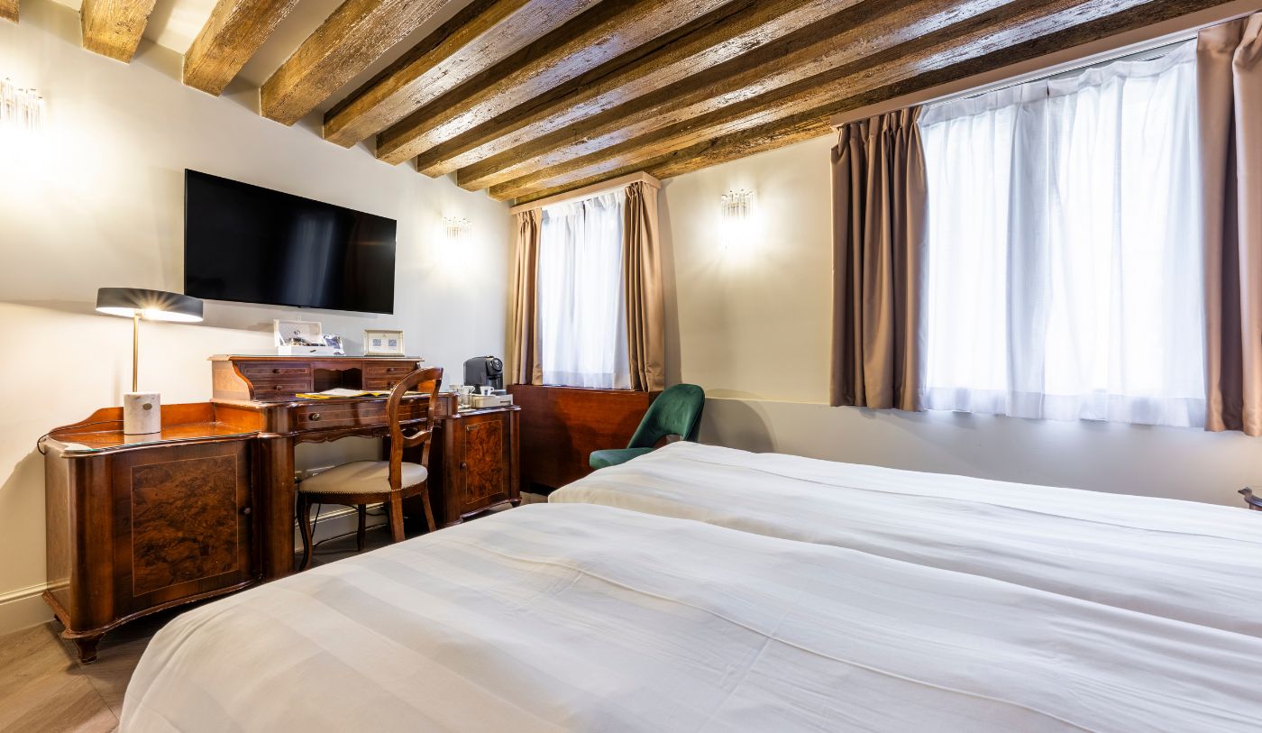 Hotel Colombina - deluxe canal view